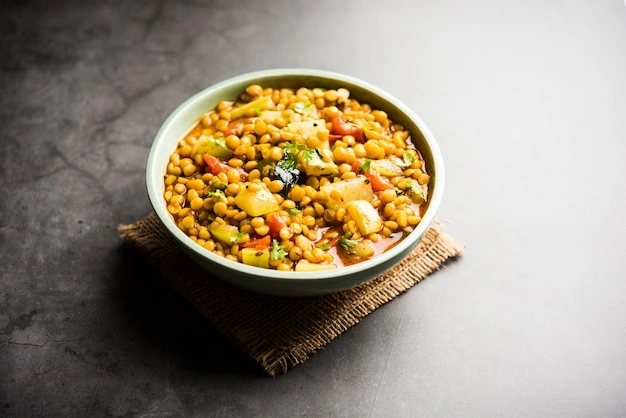 Lauki Chana Dal With Phulka